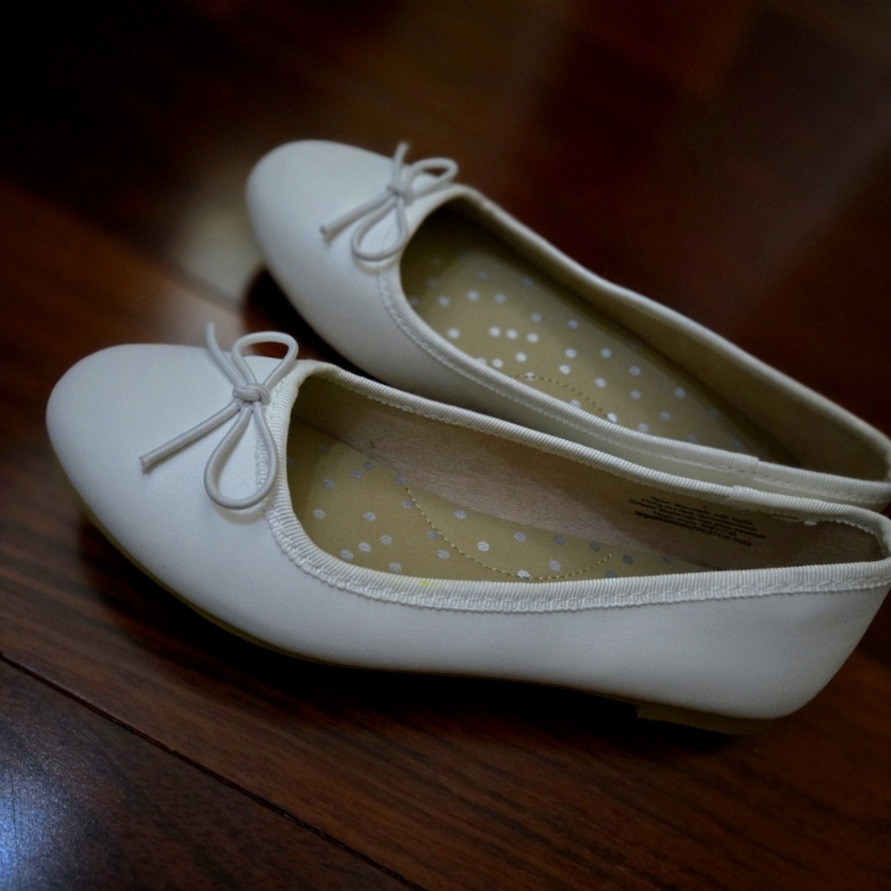Cat And Jack Elegant White Ballet Flats Girl Size 1